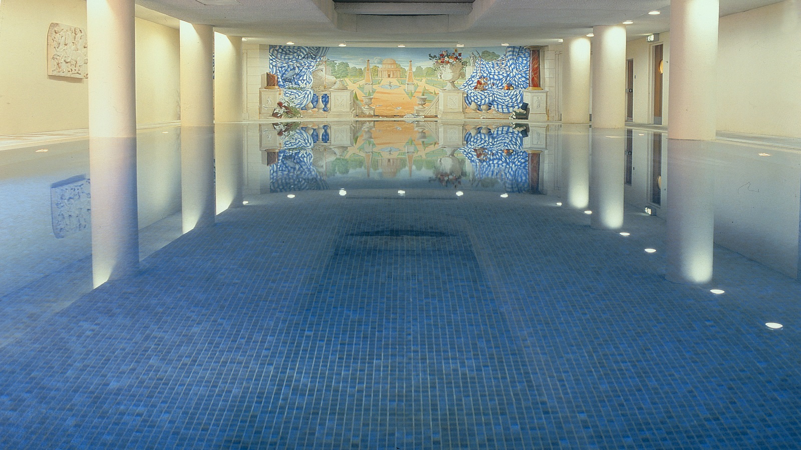 A the merion hotel  infinity pool irelandsbluebook